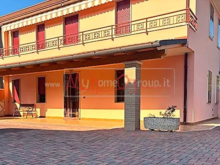 Casa quadrilocale in vendita in Via Rondinelle, Selvazzano Dentro