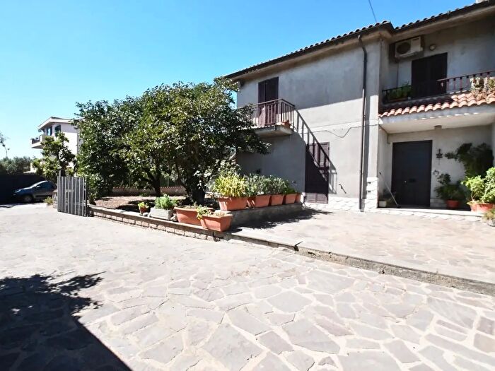 Casa con 5 locali in vendita in Via Crescentino, Roma