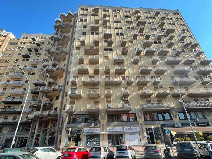 Appartamento quadrilocale in affitto in Via Giovanni Campolo, Malaspina, Palermo