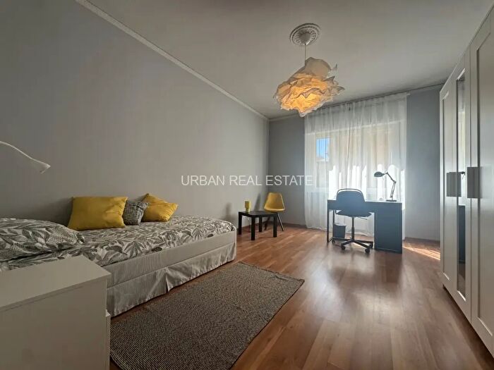 Appartamento trilocale in affitto in Via Catullo, Trieste