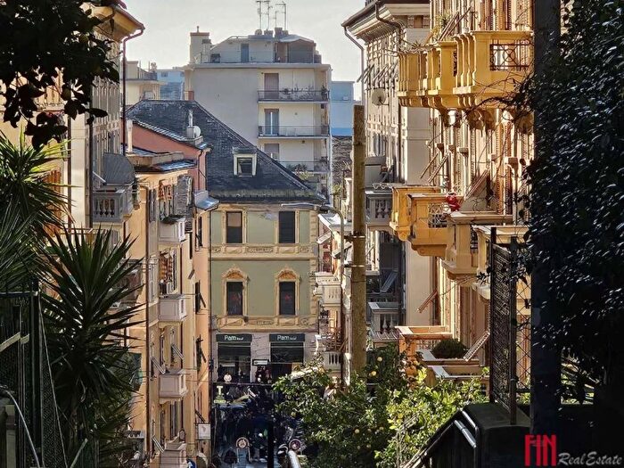 Appartamento quadrilocale in affitto in via DON LUIGI PERRONE, Sestri Ponente, Genova