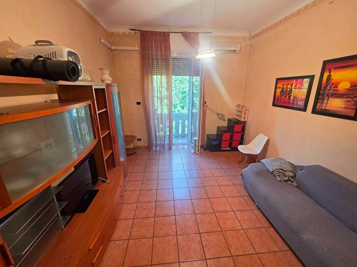Appartamento trilocale in affitto in Viale Fratelli Casiraghi, Rondò Torretta, Sesto San Giovanni