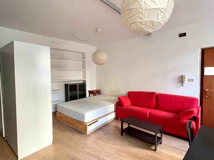 Appartamento monolocale in affitto in Via Giuseppe Mazzini, Centro Storico Santa Maria, Rovereto