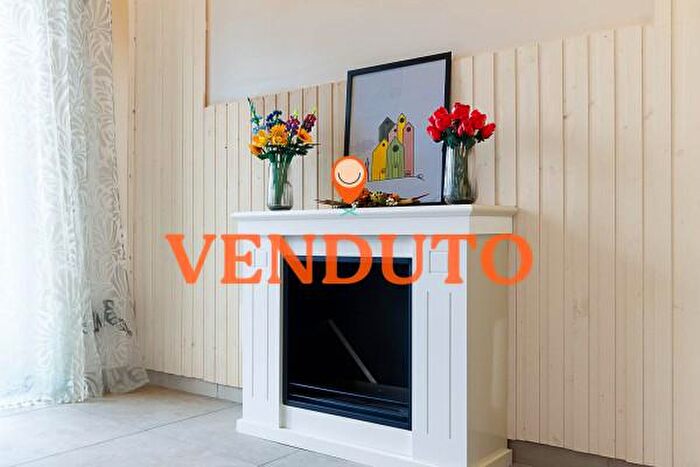 Appartamento trilocale in vendita in Via del Pellicano, Roma