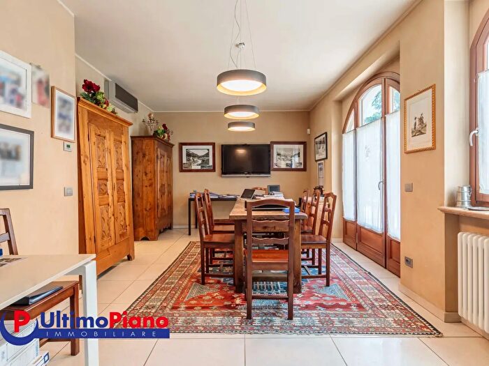 Appartamento bilocale in vendita in Rue Monseigneur Jean Joconde Stévenin, Aosta