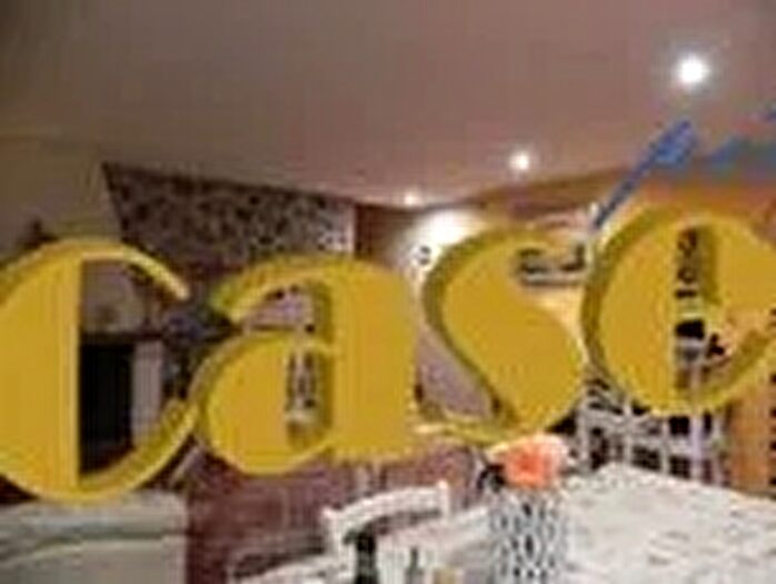 Casa con 9 locali in vendita in Camaiore