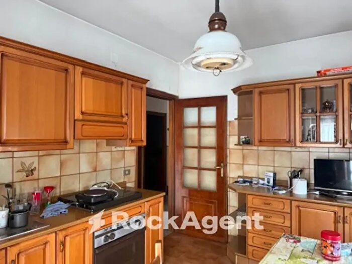 Casa con 6 locali in vendita in Borgo Val Di Taro