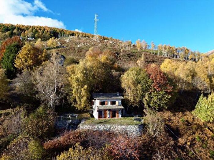 Casa con 5 locali in vendita in Via Montalto, Montemezzo