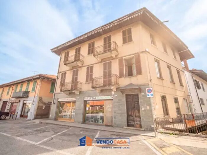 Appartamento con 5 locali in vendita in Piazza Cesare Battisti, Revello