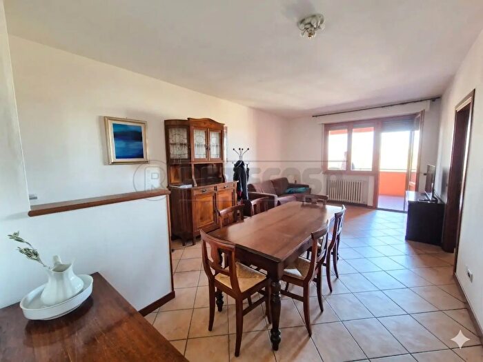 Appartamento trilocale in vendita in Via Brescia, Cremona