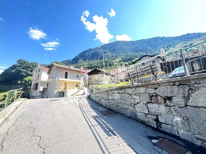 Appartamento bilocale in affitto in Via Frontale, Sondalo