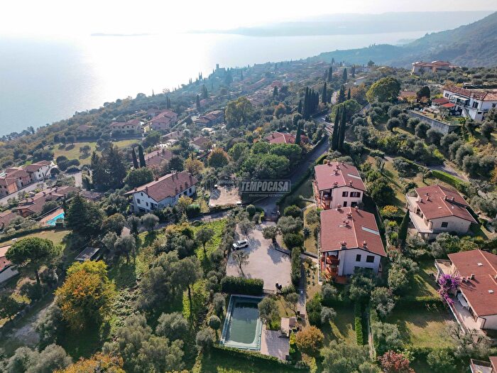 Appartamento trilocale in vendita in Via Belvedere, Toscolano Maderno