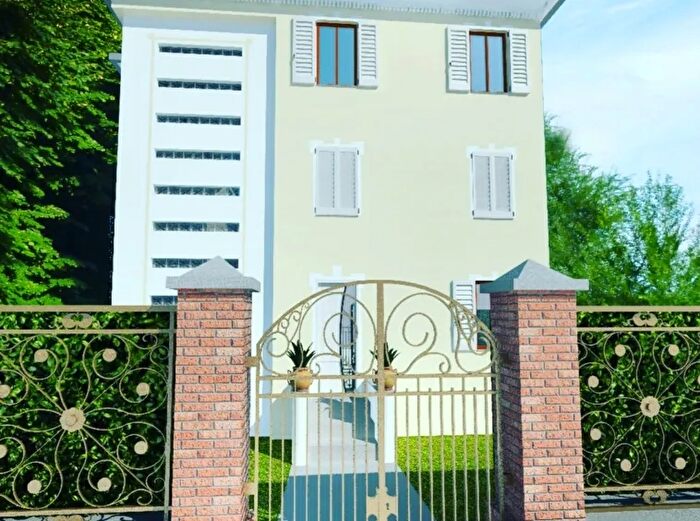 Appartamento quadrilocale in vendita in Via Veneto Piacenza, Piacenza