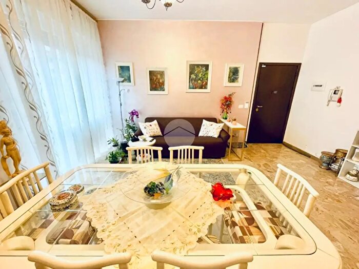 Appartamento trilocale in vendita in Via a Modigliani, Monza