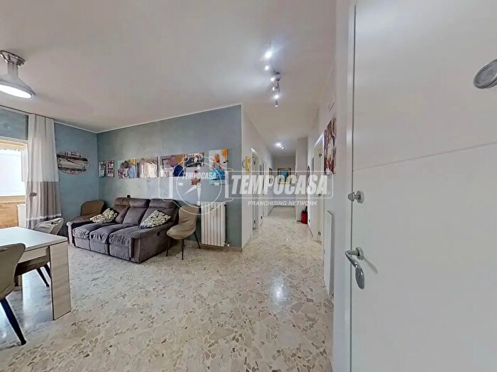 Appartamento quadrilocale in vendita in Via Armellini, Triggiano