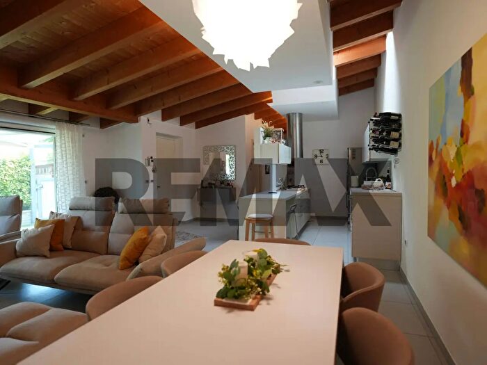 Casa con 8 locali in vendita in Contrada Costa di Chieti, Lanciano