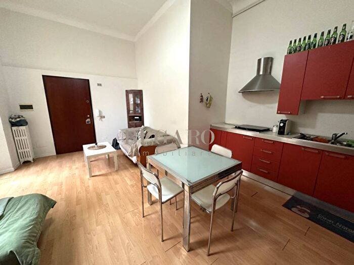 Appartamento quadrilocale in affitto in Cavour, Ancona