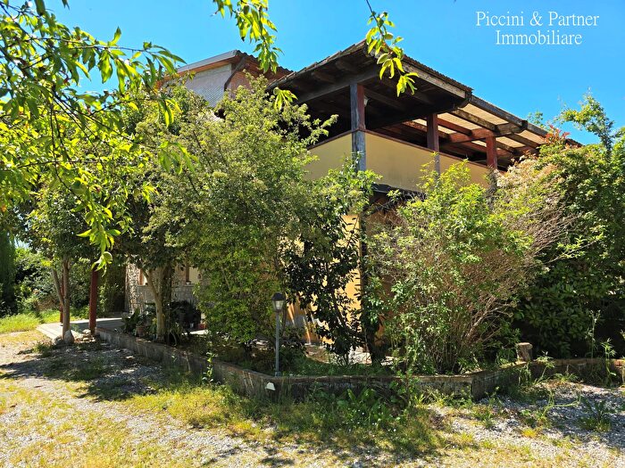 Casa con 7 locali in vendita in Via dello Sport, Marsciano