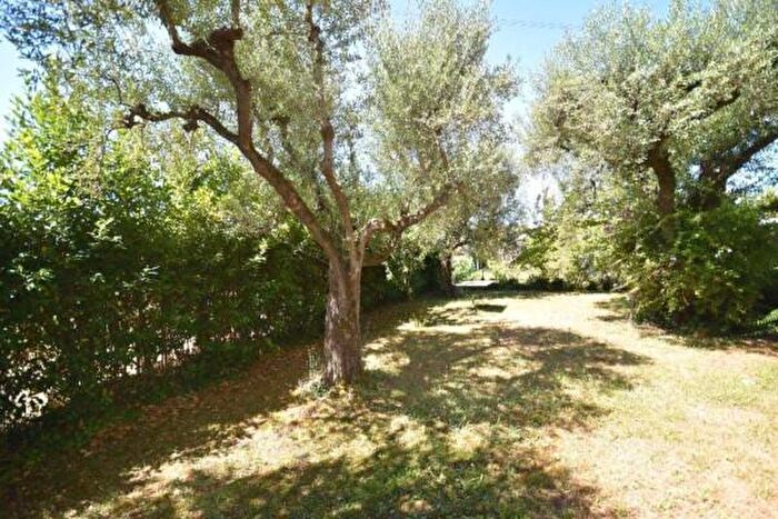 Appartamento con 5 locali in vendita in Via Baraglino SNC, Seravezza