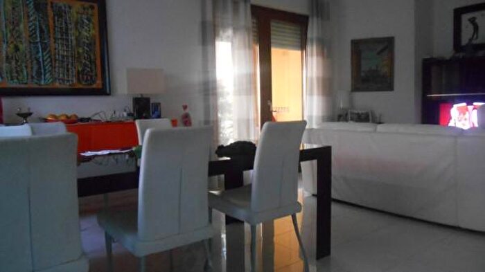 Appartamento con 5 locali in vendita in Puccini, Jesi