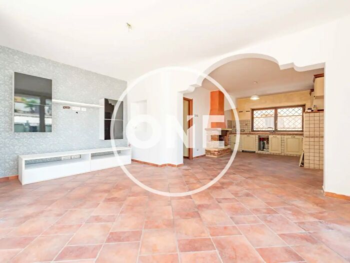 Appartamento quadrilocale in affitto in Via di Vermicino, Roma