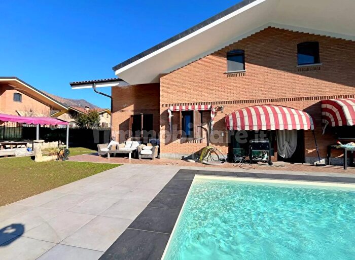 Casa con 10 locali in vendita in Via Torino, Givoletto