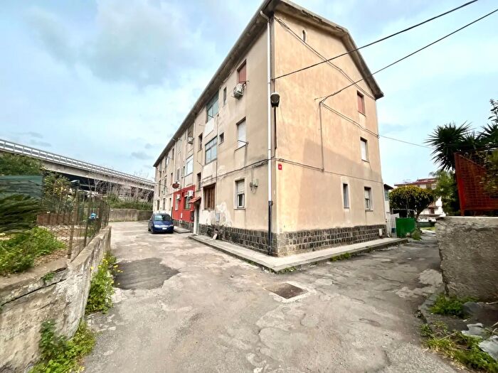 Appartamento quadrilocale in vendita in Via Luigi Orlando, Giarre