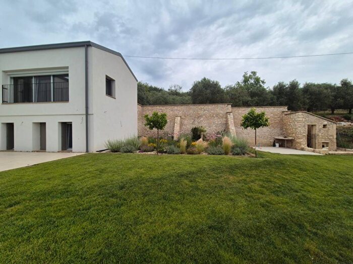 Casa con 5 locali in affitto in Villaga