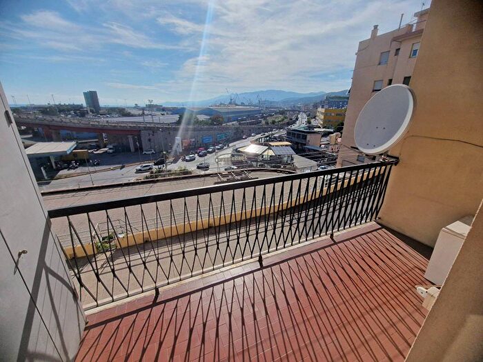 Appartamento bilocale in affitto in Via dell'Acciaio, Sestri Ponente, Genova