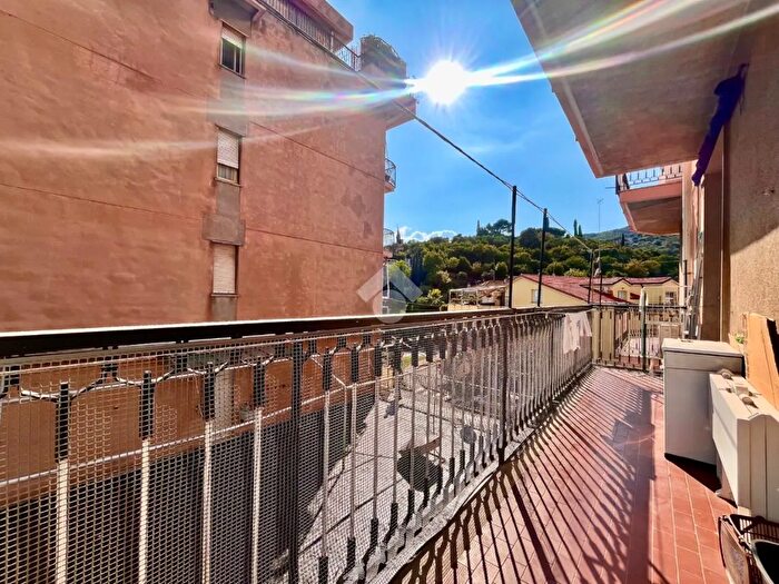 Appartamento bilocale in vendita in Via Piave, Albenga