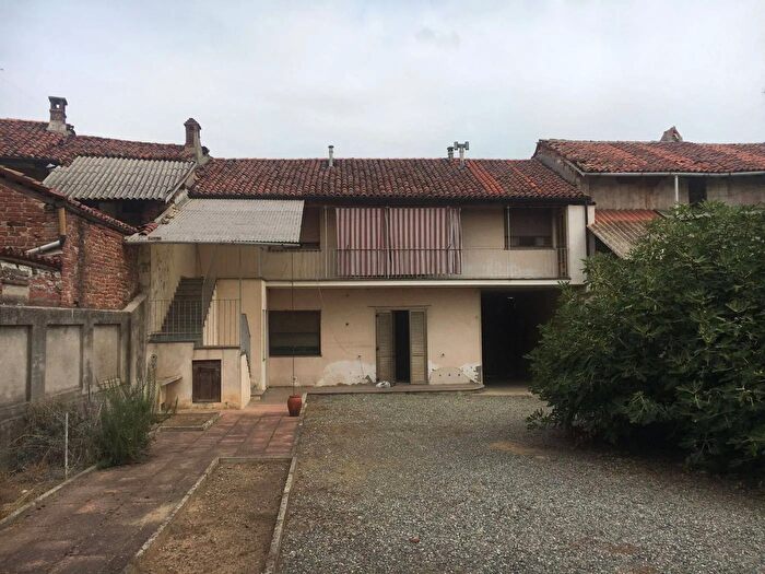 Casa con 6 locali in vendita in Corso Giovanni Josti Mortara, Mortara