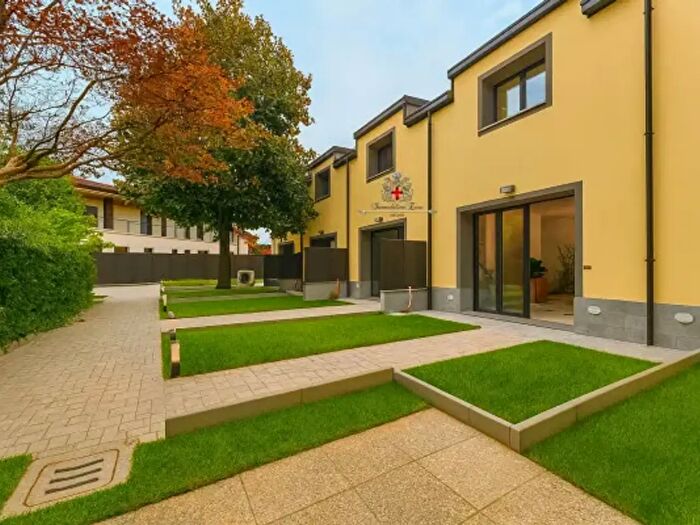 Casa trilocale in vendita in Via Padova, Milano