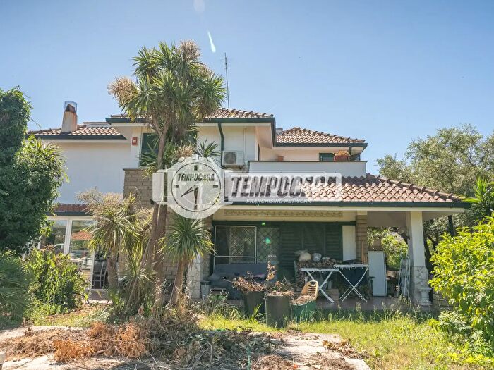 Casa con 5 locali in vendita in Viale delle Laminarie, Cerveteri