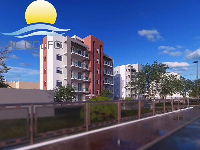 Appartamento trilocale in vendita in Via Sandro Pertini, Andora