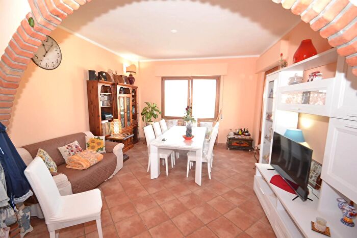 Appartamento quadrilocale in vendita in Rosignano Marittimo