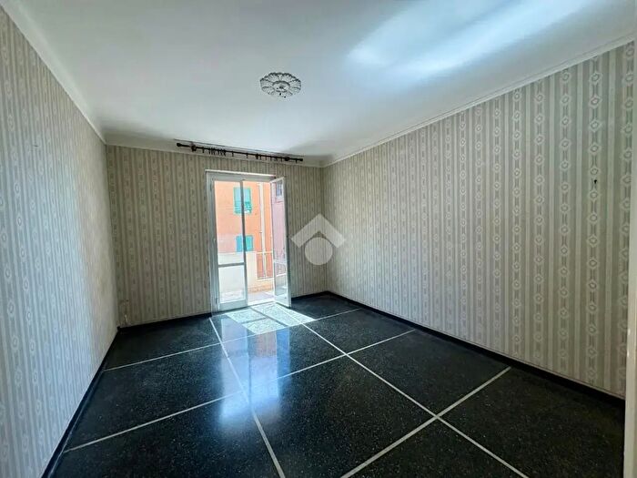 Appartamento quadrilocale in vendita in Via Elsa, Genova