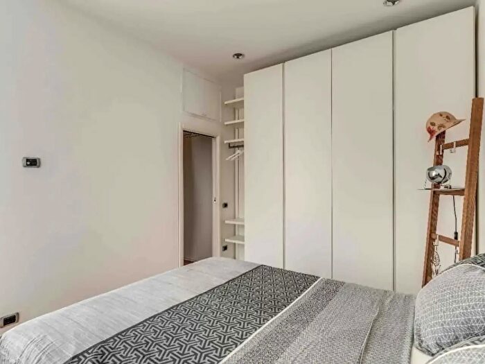 Appartamento monolocale in affitto in Via Raffaele De Cesare, Roma