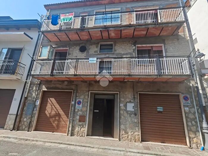 Casa trilocale in vendita in Via Alcide De Gasperi, Castelforte