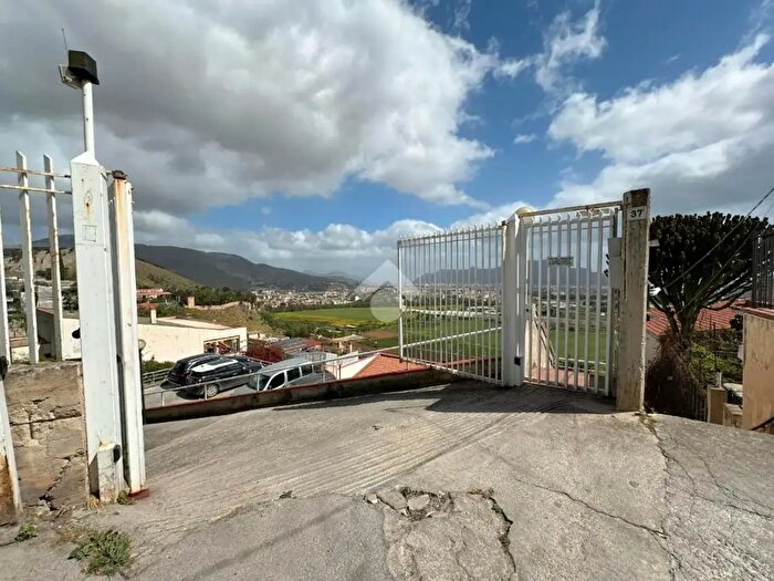 Appartamento bilocale in vendita in Via Baracca Francesco, Palermo