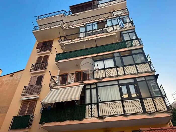Appartamento monolocale in vendita in Via Carmine Apuzzo, Castellammare Di Stabia