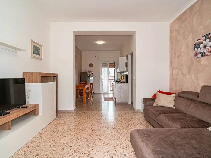 Appartamento trilocale in vendita in Via Zappalà, Mascalucia