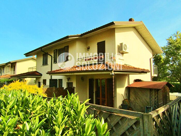 Casa quadrilocale in vendita in Donizetti, Bottanuco