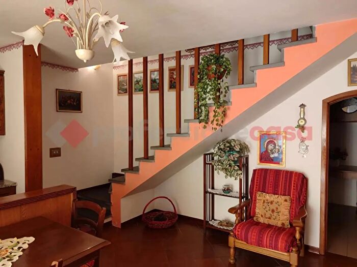 Appartamento trilocale in vendita in Via Grande Campo, Gallicano