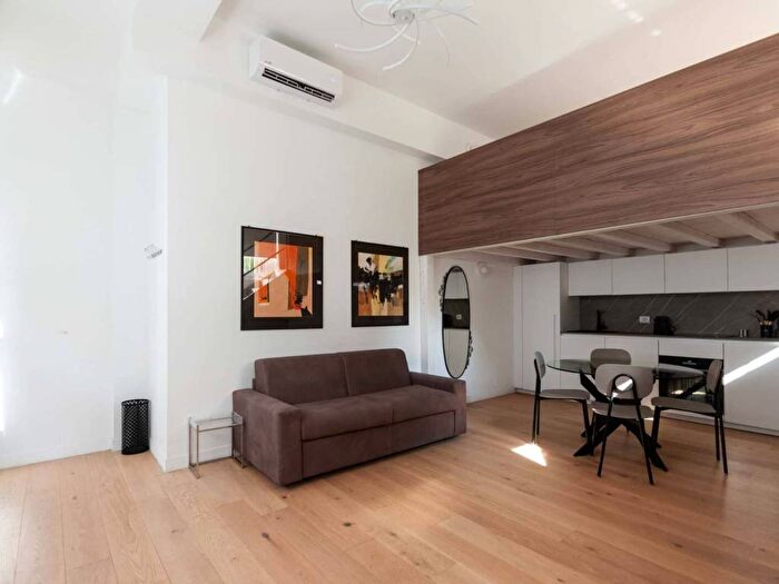 Appartamento monolocale in affitto in Via Nino Bixio, Porta Venezia, Milano