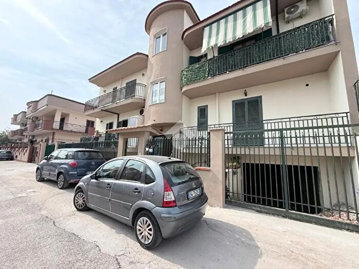 Appartamento trilocale in vendita in Via Arturo Toscanini, Caivano