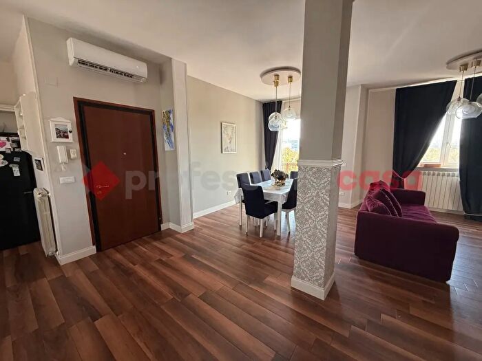 Appartamento trilocale in vendita in Via Giulio Pastore, Taranto