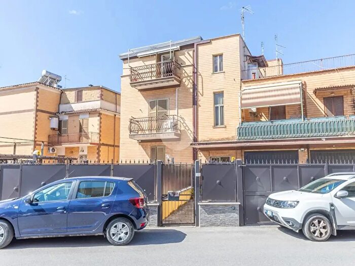 Appartamento quadrilocale in vendita in Via Rosolina, Tivoli