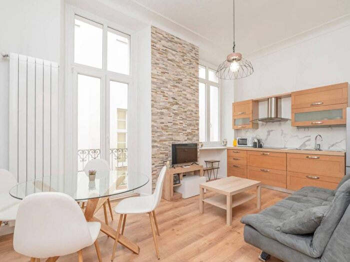 Appartamento trilocale in affitto in Via San Domenico, Quadrilatero Romano, Torino