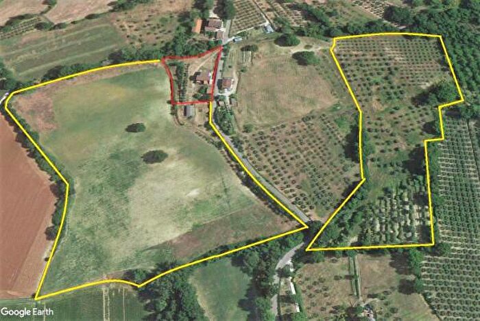 Casa con 6 locali in vendita in Frazione San Gregorio, Assisi