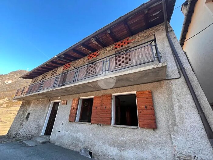 Casa trilocale in vendita in Frazione Epinel, Cogne